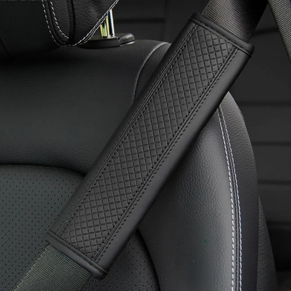 Leren Autogordelbeschermer met Reliëf – Comfort & Elegantie | ErgoBelt™