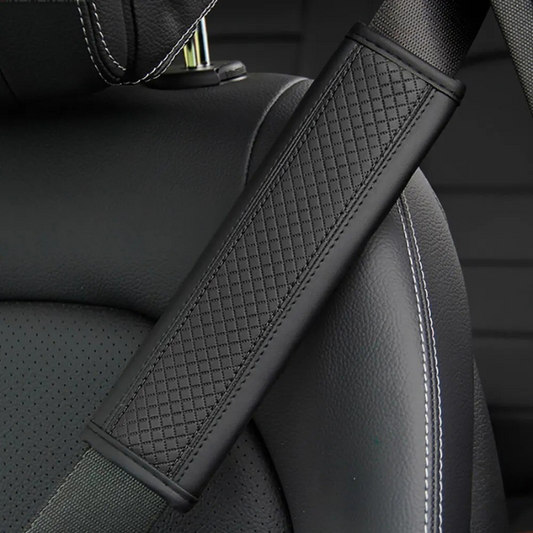 Leren Autogordelbeschermer met Reliëf – Comfort & Elegantie | ErgoBelt™