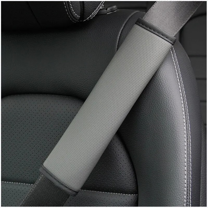 Leren Autogordelbeschermer met Reliëf – Comfort & Elegantie | ErgoBelt™